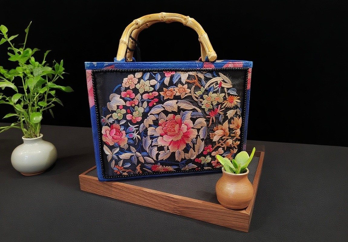 竹柄刺繡手提包